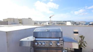 Solea - 2BR Penthouse with Rooftop Jacuzzi & BBQ - 5