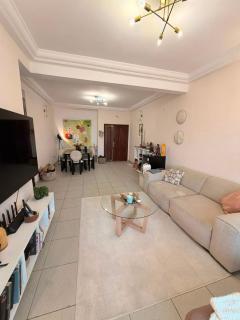 Appartement au coeur de la ville avec Balcon en fleurs - 8