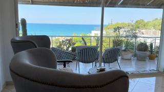 Where Blue Meets Blue Seaside Apt with Great Views - 9
