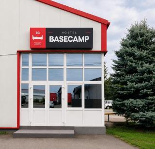 Hostel BaseCamp Bacau - 0