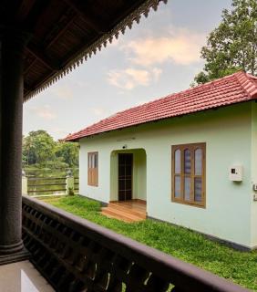 Kalathil Homestay Serene Waterfront Heritage Home - 2