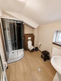 Hostel BaseCamp Bacau - 1