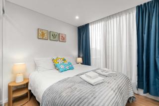 Modern 2BR Apartment in Adelaide's Vibrant CBD - 9