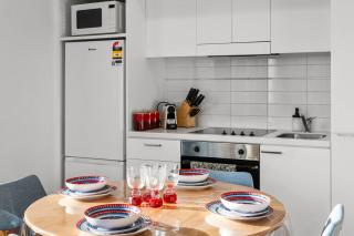 Modern 2BR Apartment in Adelaide's Vibrant CBD - 8