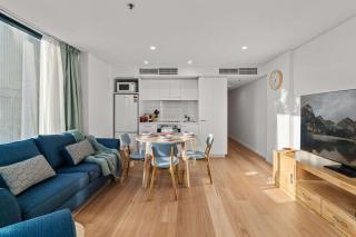 Modern 2BR Apartment in Adelaide's Vibrant CBD - 4