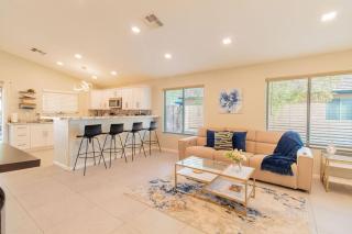 Cozy Desert Escape with Modern ComfortsVilla - 0