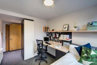 For Students Only - West Village Near University of Glasgow - 3