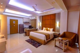 Green Goose by Lakeshore Dhaka - 5