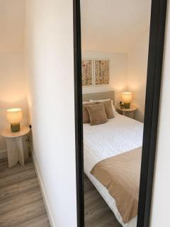 2BR, Free-Parking, Contractor &Holiday, Sleeps 6 - 9