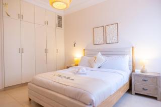 Al Raha Grand 4BR Chic Family Haven Escape - 7