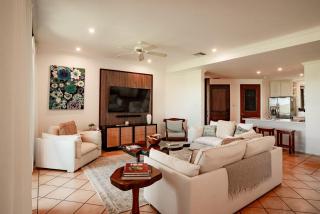 Spacious 4BR Condo with Partial Ocean View - Bougainvillea - Reserva Conchal - 1