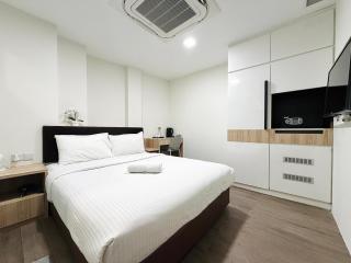 Aura Hotel Mackenzie, 11 Hrs, Stay From 10PM - 9AM - 9