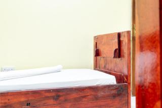 Cozy Quarters - 7