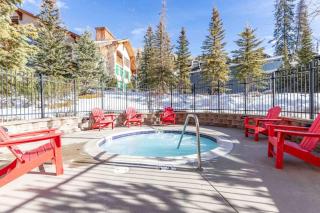 Powderhorn Suite-Ski Out Hot Tub w Mountain View - 2