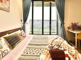 Romantic Skyline Studio with Evening City Lights and Balcony - 4