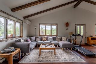 Rustic Mountain view Cabin 5 mins to Ski Area! - 5