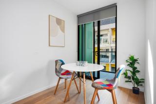 Your Melbourne Getaway Base in Carlton - 3
