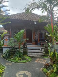 Dewi Antara Homestay - 8
