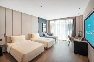 Atour Hotel Chengdu High Tech West District Government Affairs Center - 1