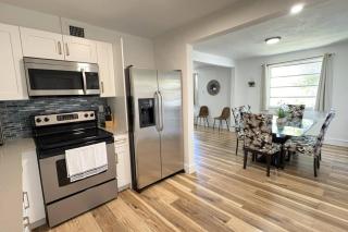 Lively Home near Downtown, stadium, Wynwood - 1
