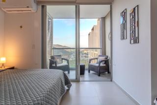 Suite de Lujo con Balcón y Vista Unica Cerca al Mar - 3