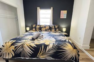 Heart of Miami sleeps 10 near Little Havana Beaches - 5