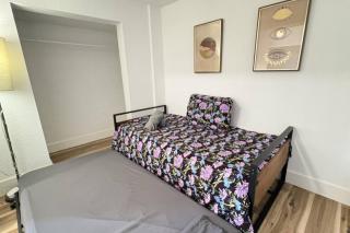 Heart of Miami sleeps 10 near Little Havana Beaches - 1