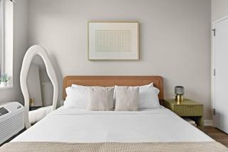Polk-Premium 2B2B Suite NYC Skyline 20 mins to NYC - 4