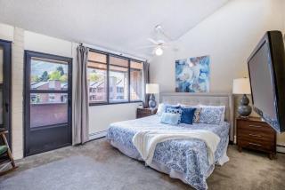 Perfect Condo in Heart of PC with Pool & Hot Tub - 2