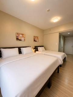 Family Room - MIGAs Haven at Sunvida Tower - 9