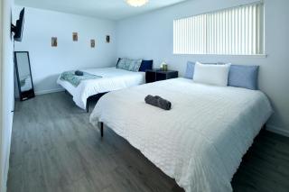 Sleeps 8, 10-15mins to Strip, Fremont, or Airport - 8