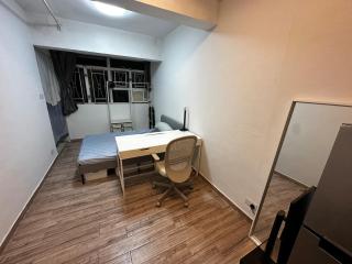 Studio Unit - 3 mins to MTR & 3rd Floor Walk Up - 8