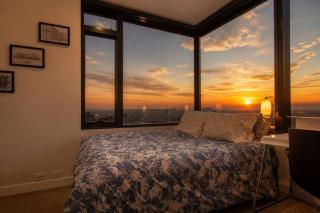 Skyframe Retreat I Blue Hour Views I Pool and Gym - 5