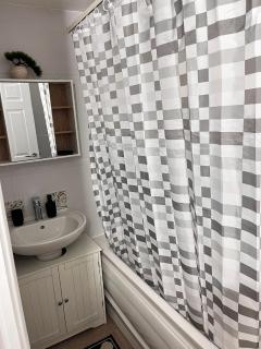 Located in London, next to Forest Hill train station , Studio Apartment nice relaxing chill spot - 1