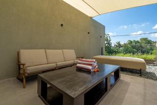 Villa Norma - Modern 3BR with Rooftop Pool near Canggu - 6