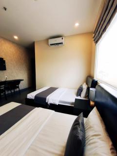 Bros Hotel Nguyễn Trãi - 2