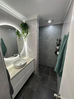 Royal St Villa #1 - Charming Urban Sanctuary - 4