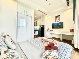 Premium High Floor Retreat Studio with Breathtaking Hanoi Skyline Views - 4