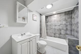 Cozy Woodlawn Garden Apt - 7