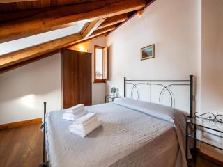 Attic historic building with air conditioning - 7