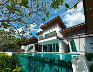 Palm Grove Livistonia Villa Triang, Bera, Pahang - 0