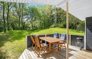 Cozy Cottage At Fjellerup Strand - 8