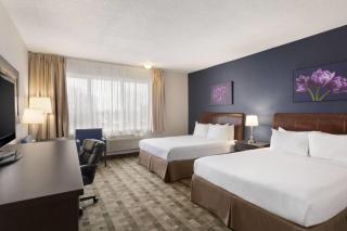 Days Inn by Wyndham Montreal Airport Conference Centre - 5