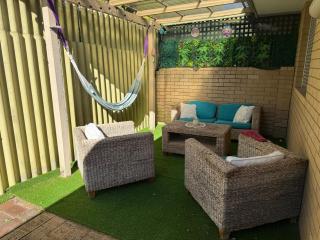 Royal St Villa 2 w Parking and Courtyard - 6