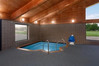 AmericInn by Wyndham Austin - 3