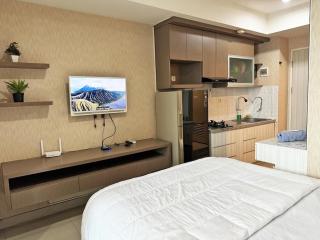 Apartment Grand Kamala Lagoon by Urban Bekasi - 9