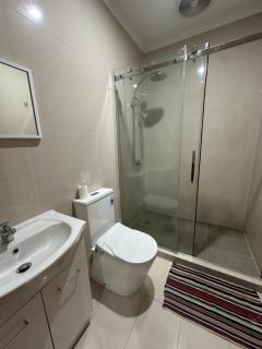 Guest Room in Kealba - 5