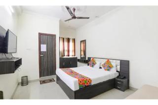 FabHotel Sara Residency - 8