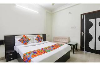 FabHotel Sara Residency - 3
