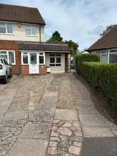 Garden Retreat Free Parking WiFi and Netflix - Wolverhampton - 1